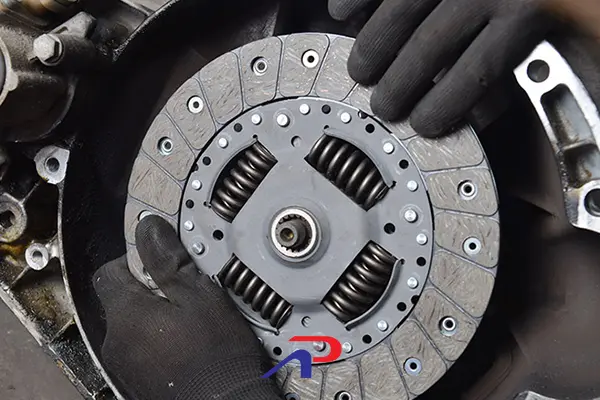 اجزای اصلی سیستم کلاچ