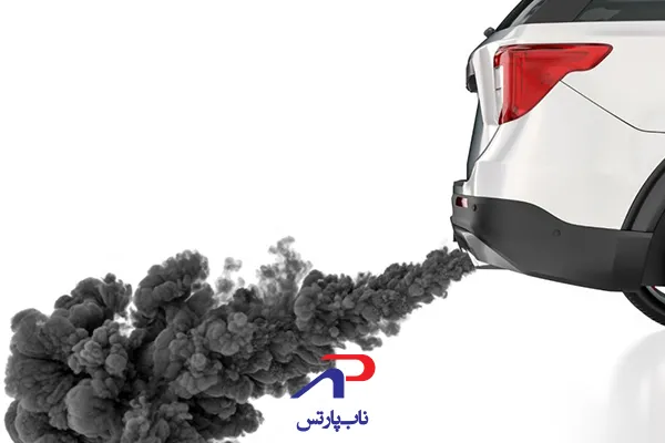 خروج دود سیاه از اگزوز به دلیل خرابی شمع ماشین