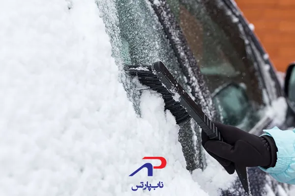 یخ‌زدگی شیشه بالابر ماشین در زمستان