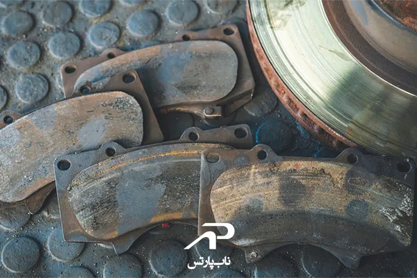 علائم درگیری لنت ترمز با دیسک